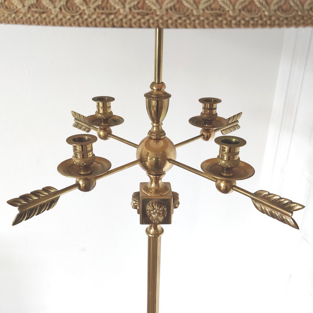Floor lamp in lion head brass and claws