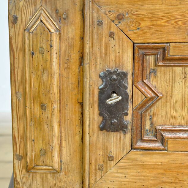 Armoire rustique allemande en pin et chêne, vers 1850