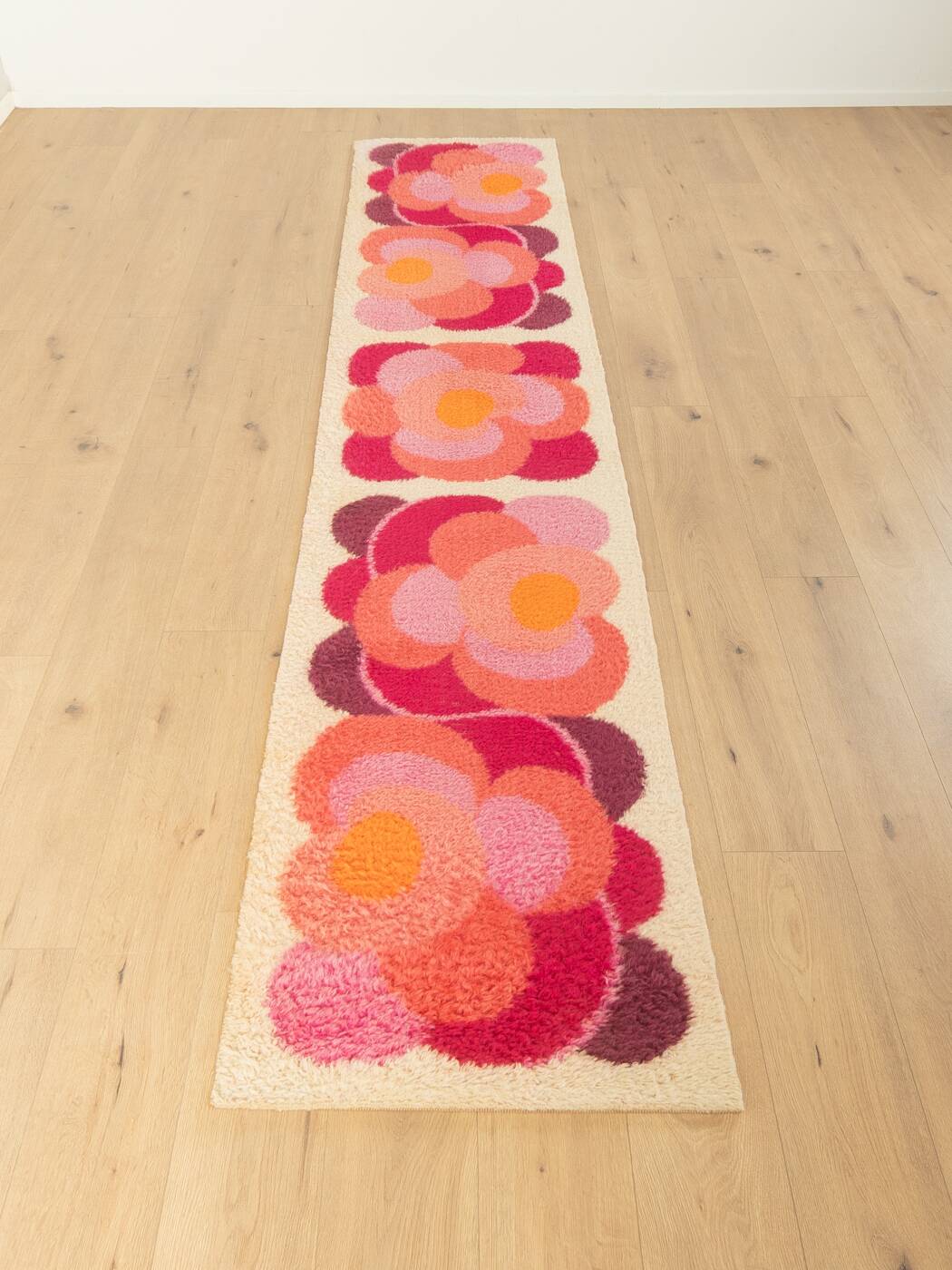 Rare Space Age carpet by Desso, 1970s, wool, berry tones, 340x70cm