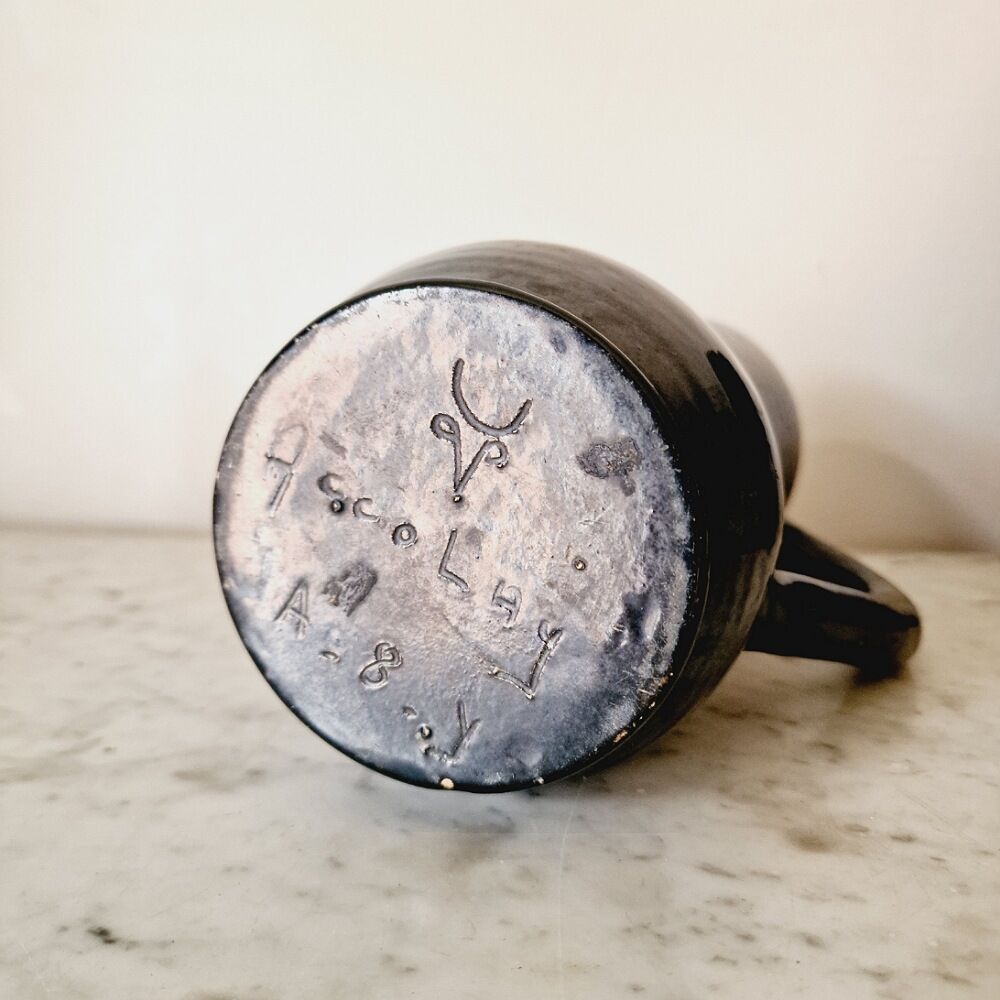 Vintage ceramic jug from Accolay.