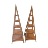 “Jodhpur” pyramid shelves in Rubberwood