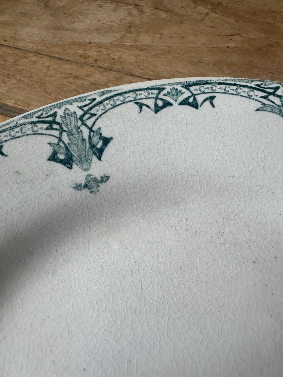 Footed dish, Creil and Montereau 1