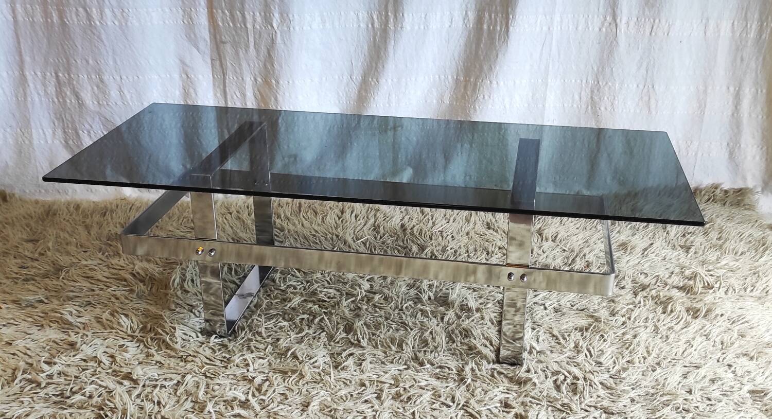 Designer coffee table in chrome metal and smoked glass - 70s/80s