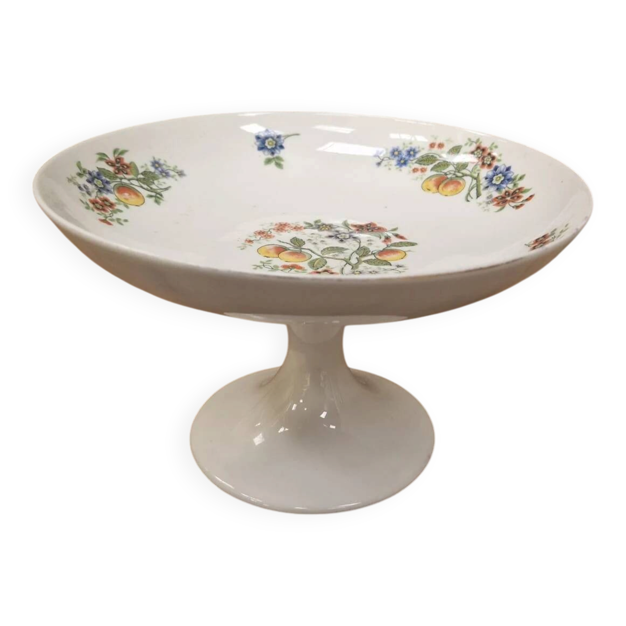 Fruit bowl on a stand