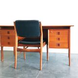 Arne Vodder teak Scandinavian Desk Manufactured By Sibast, 1960s