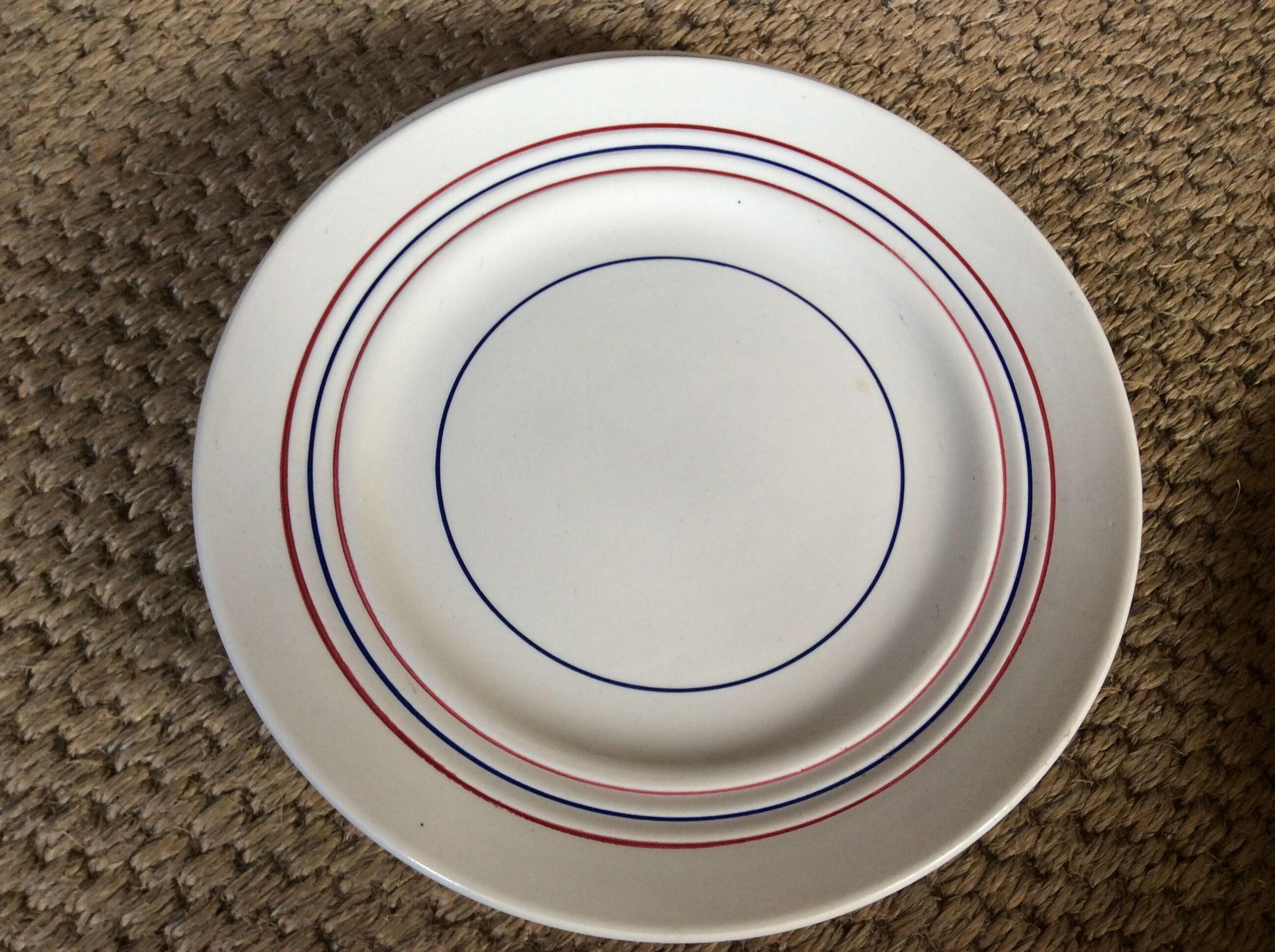 Série de 7 assiettes à dessert vintage
