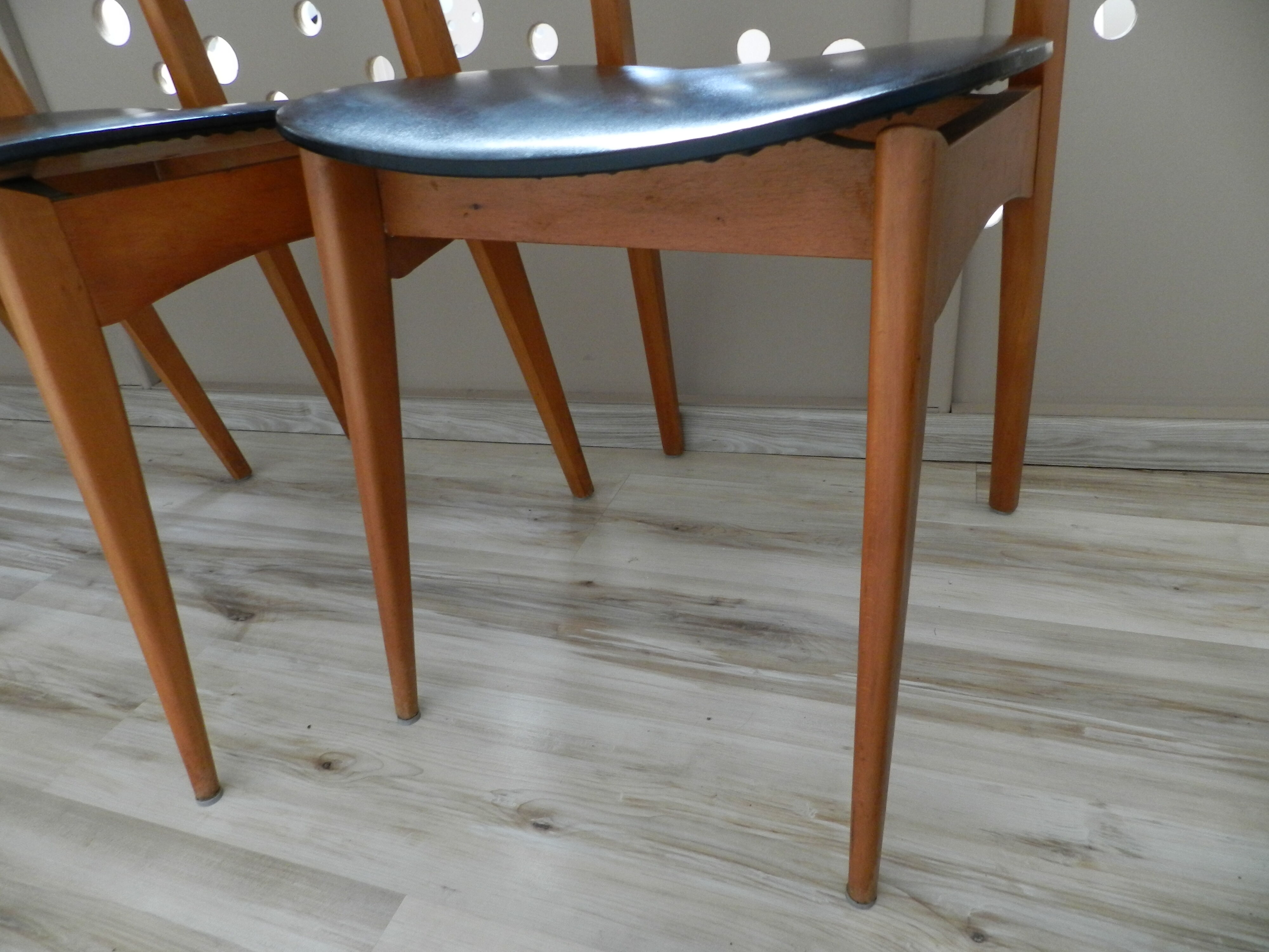 Set of 4  scandinavian nordic chairs