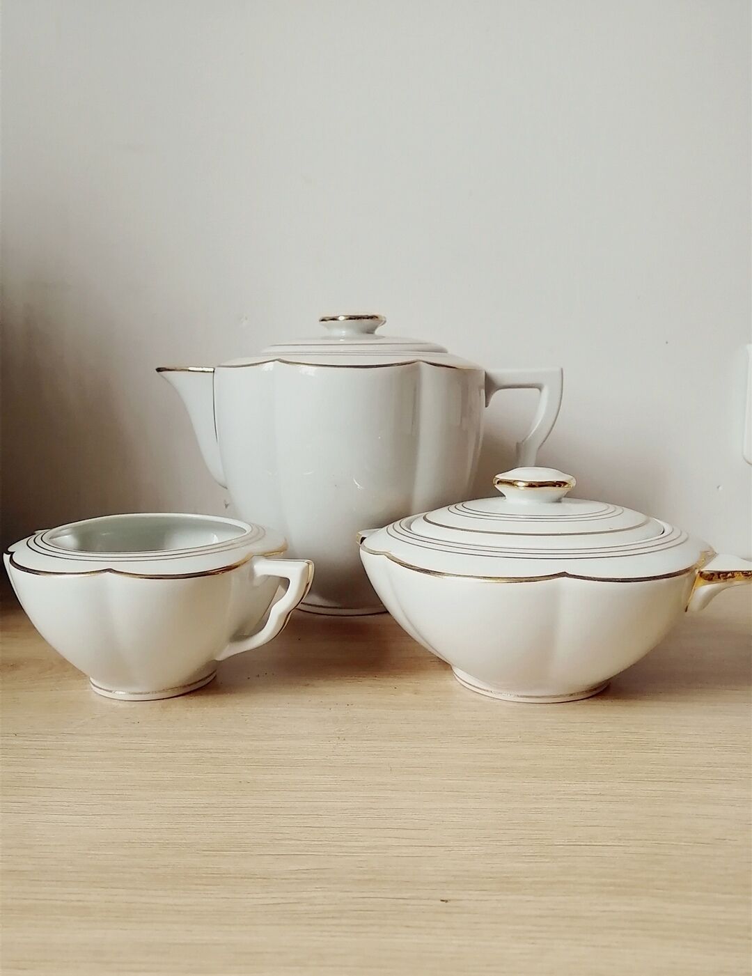 Art Deco teapot, sugar bowl and creamer