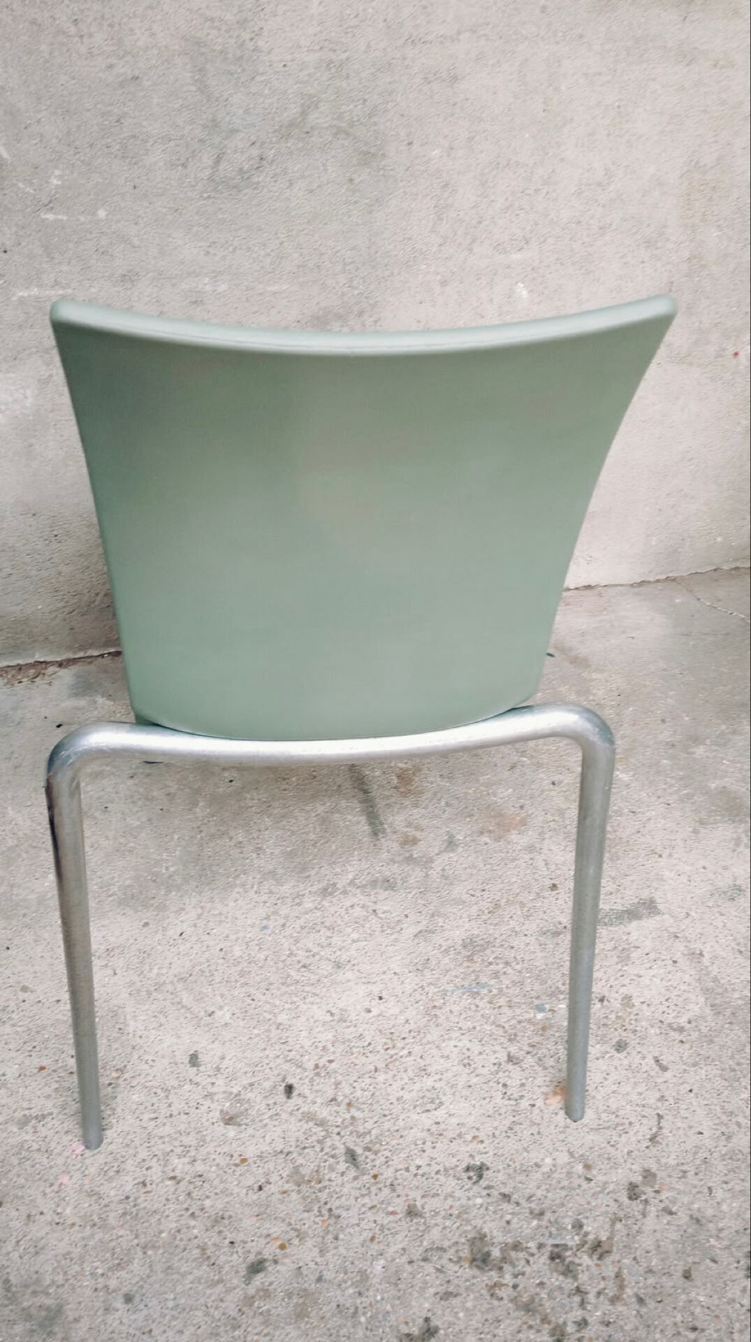 Set of 4 Louis 20 chairs by Stark for Vitra