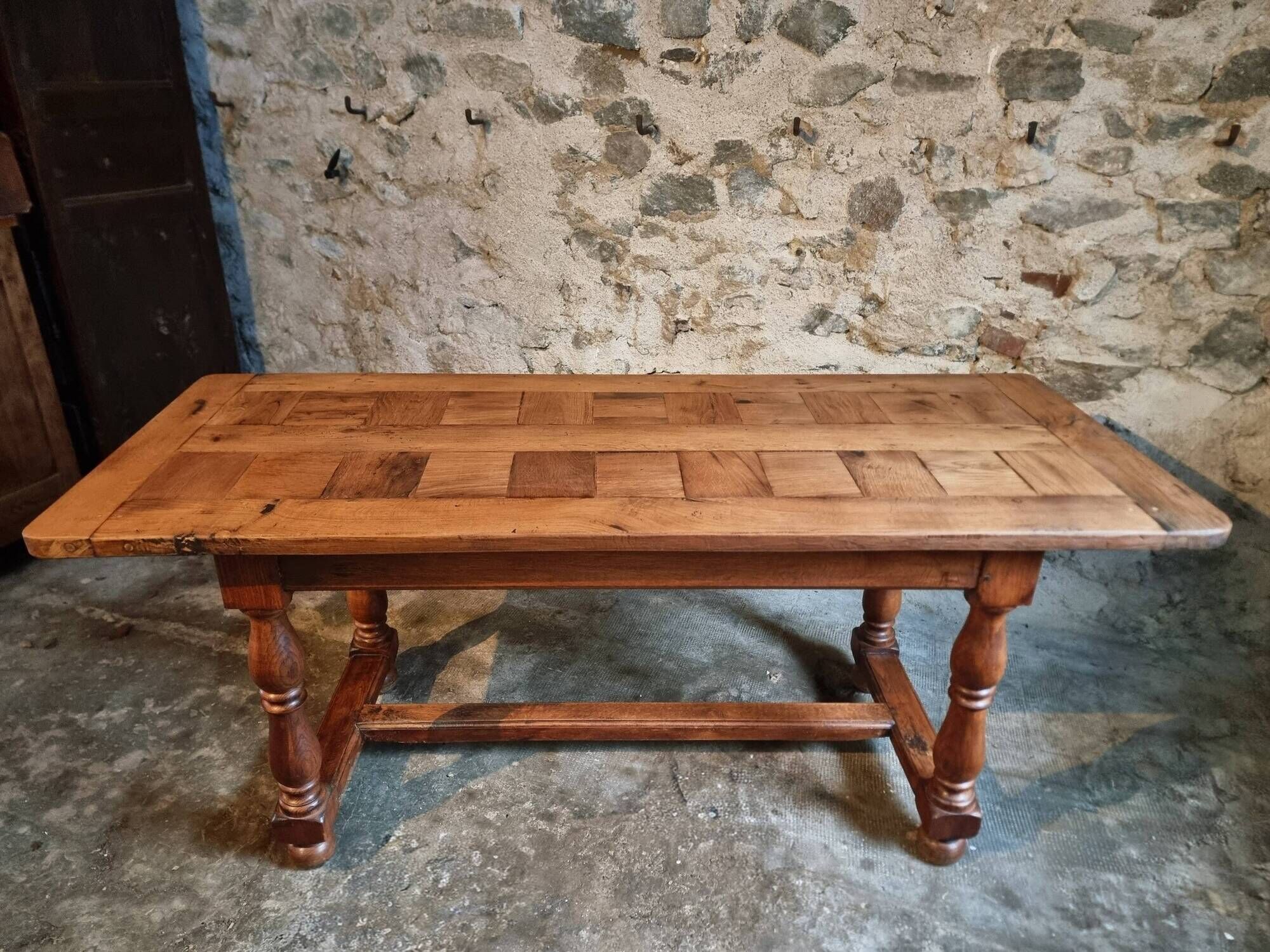 French farmhouse table in oak – 1950-1970 – Top made of solid blocks