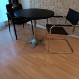 Round table