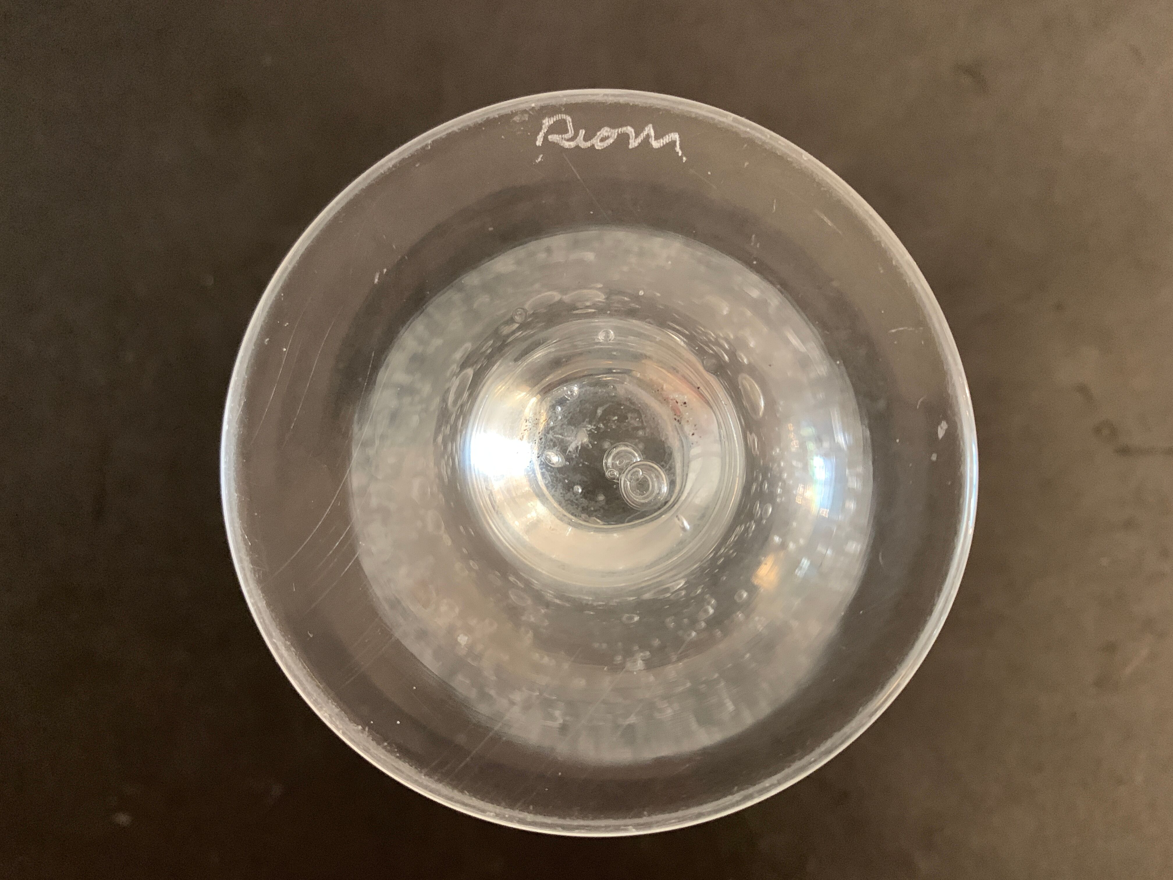 9 Riom blown and bubbled foot glasses