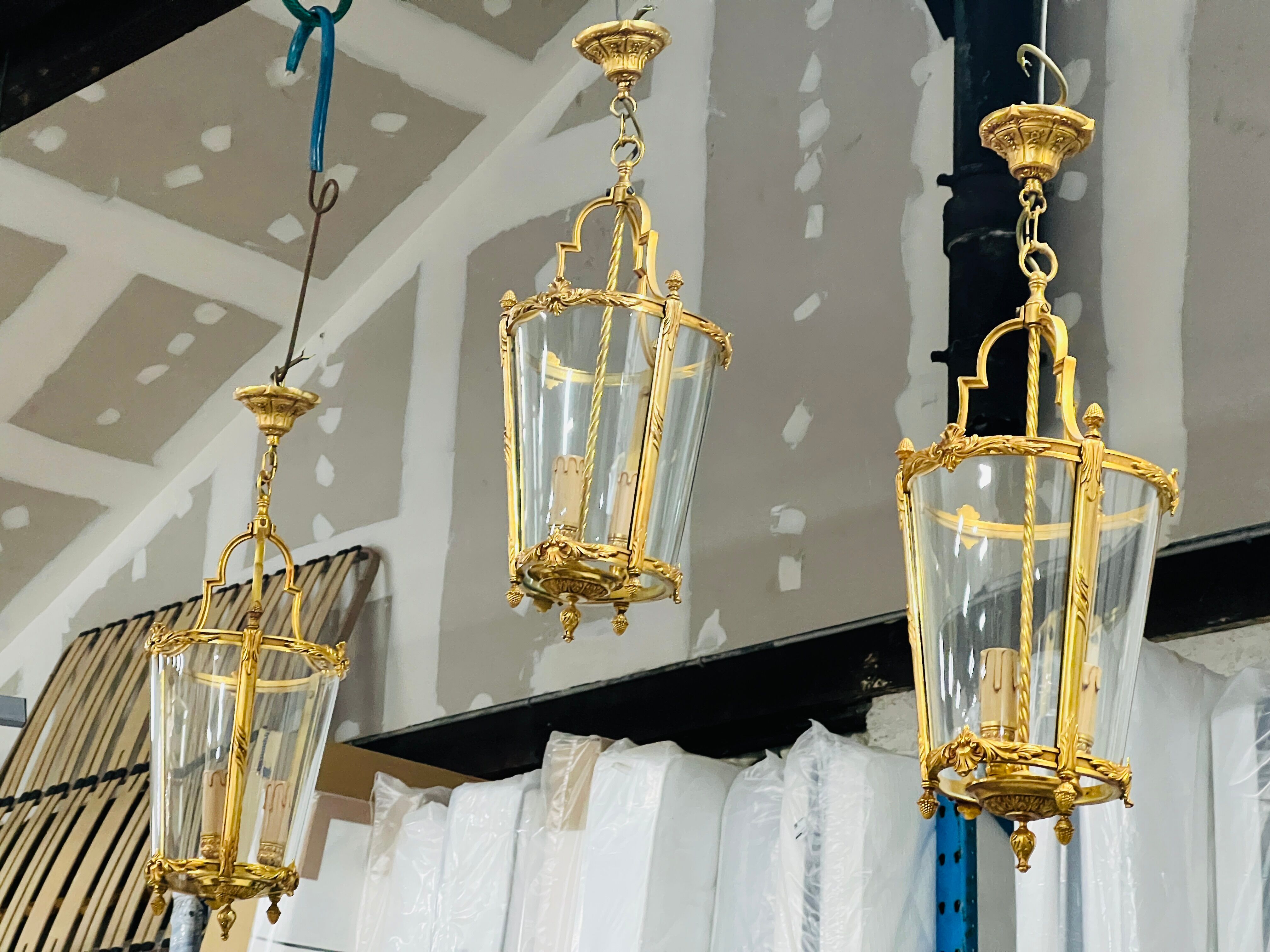 Louis XV style lantern suspension in gilded bronze and glass