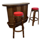 Bar tikka et ses deux tabourets
