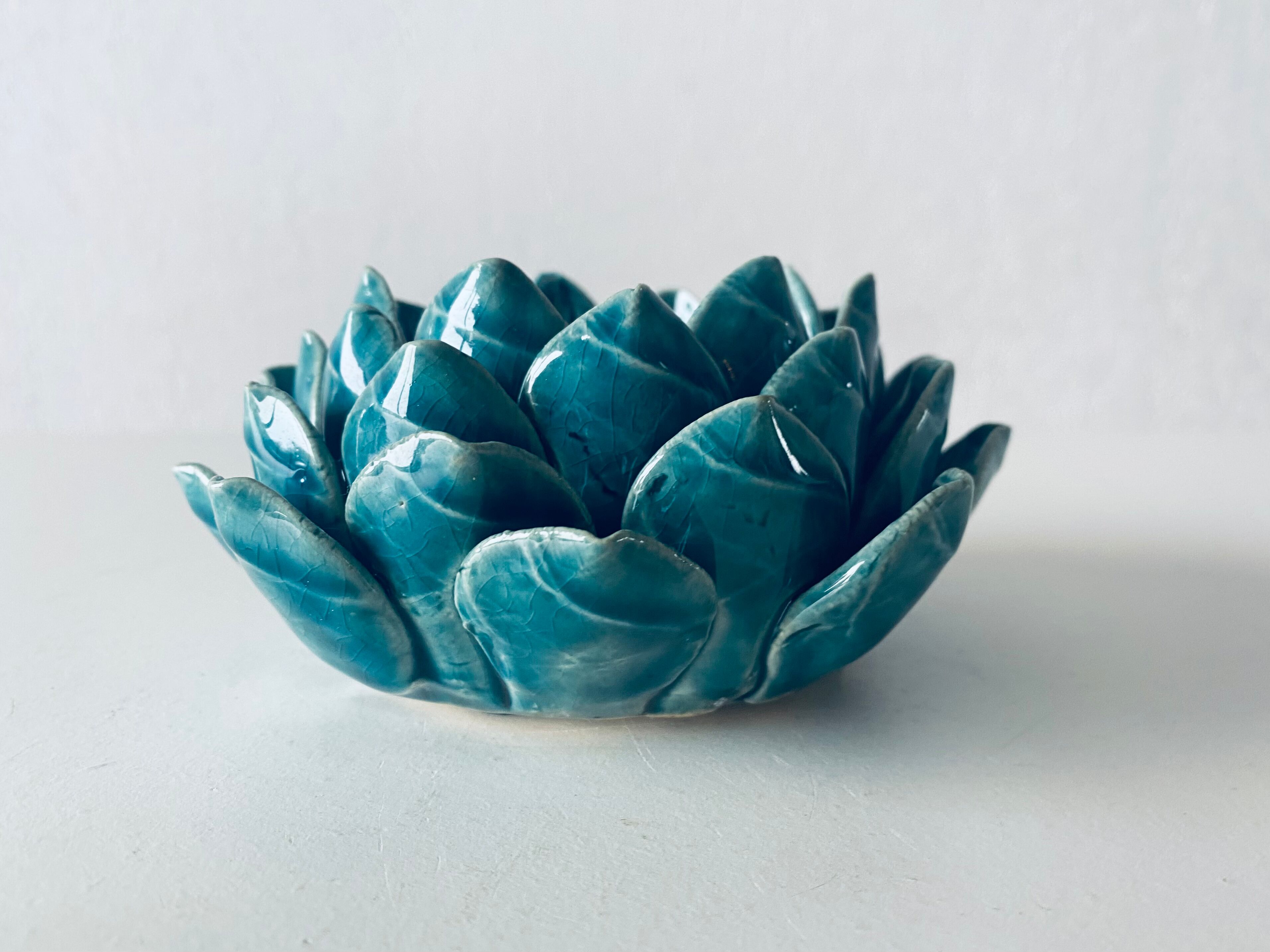 Artichoke candle holder in slip