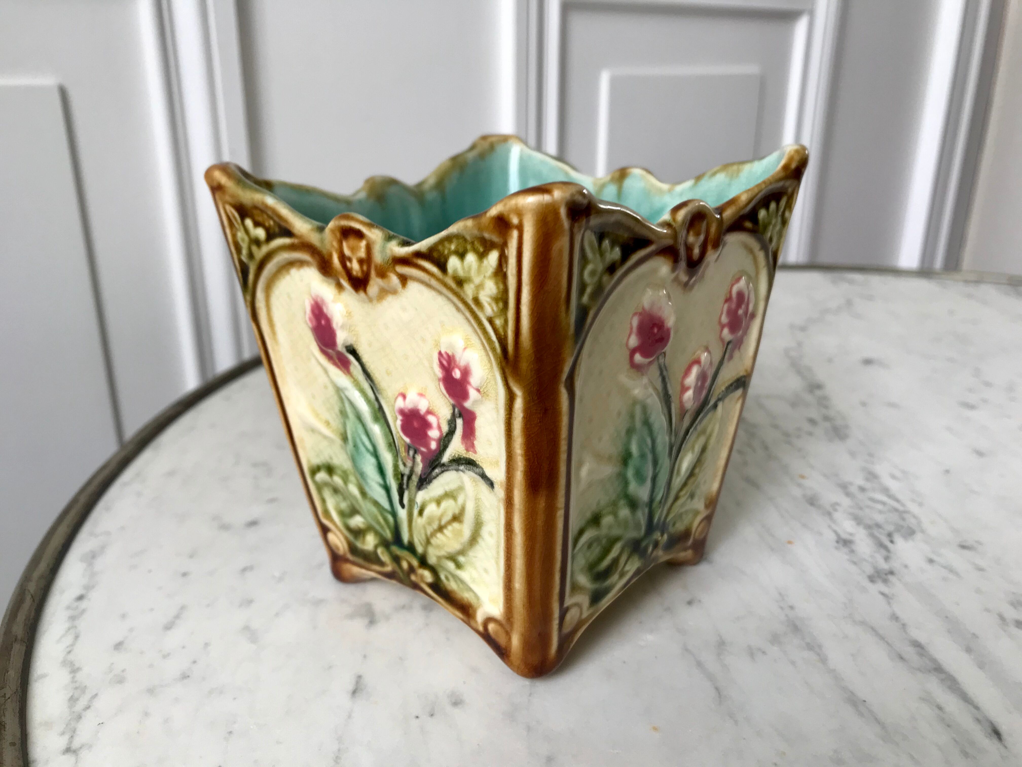 Pot cover in old slurry signed late nineteenth century