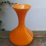 Opaline vase in arcopal