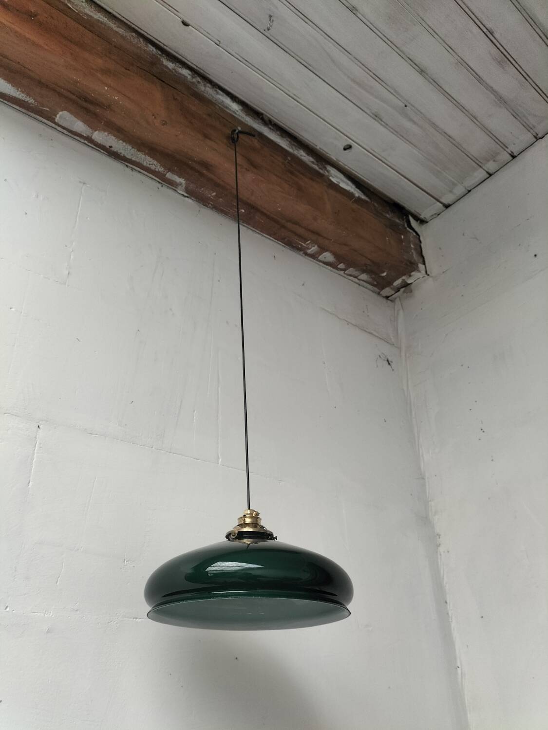 Suspension in green opaline