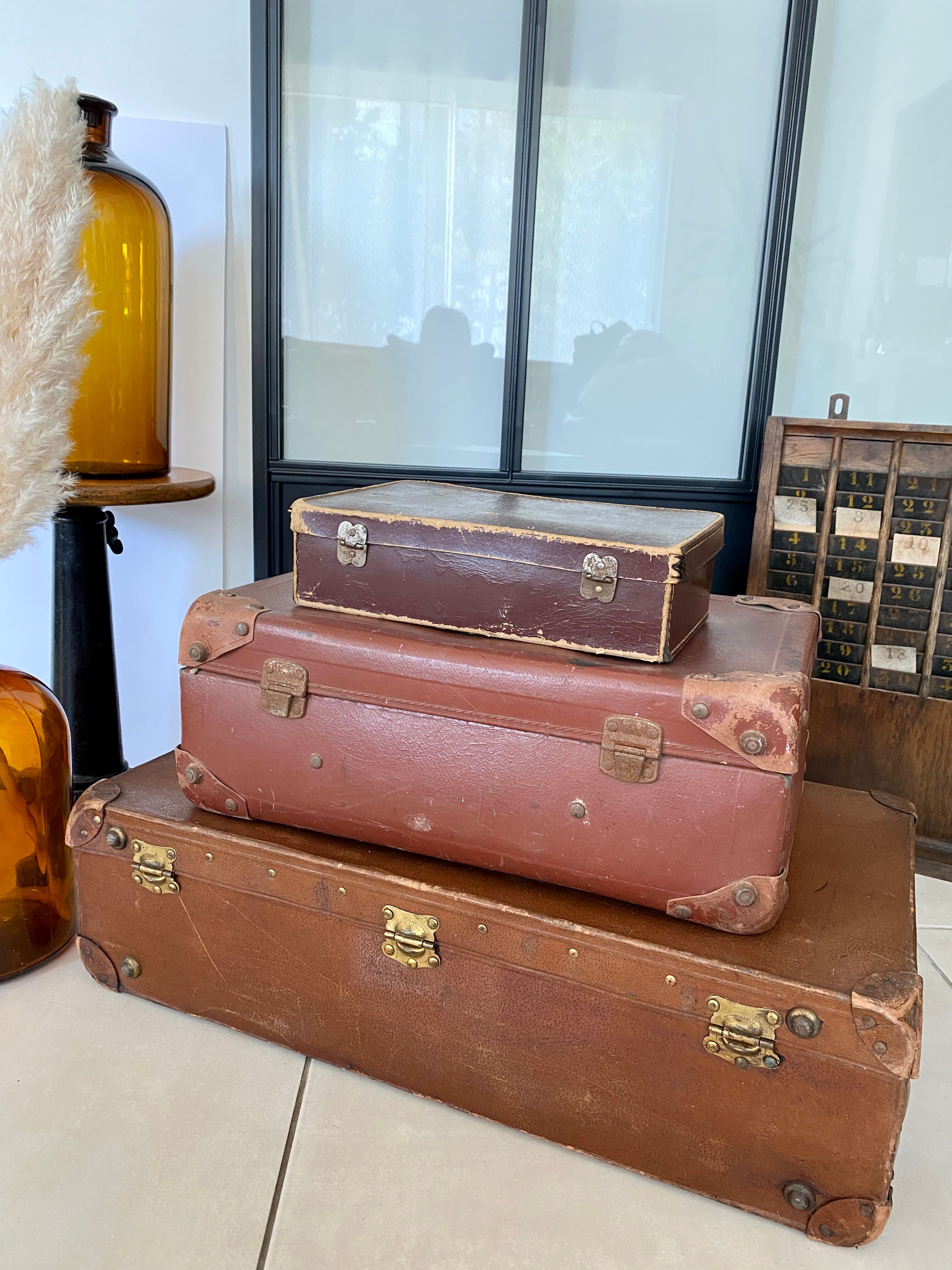 Set of 3 vintage suitcases