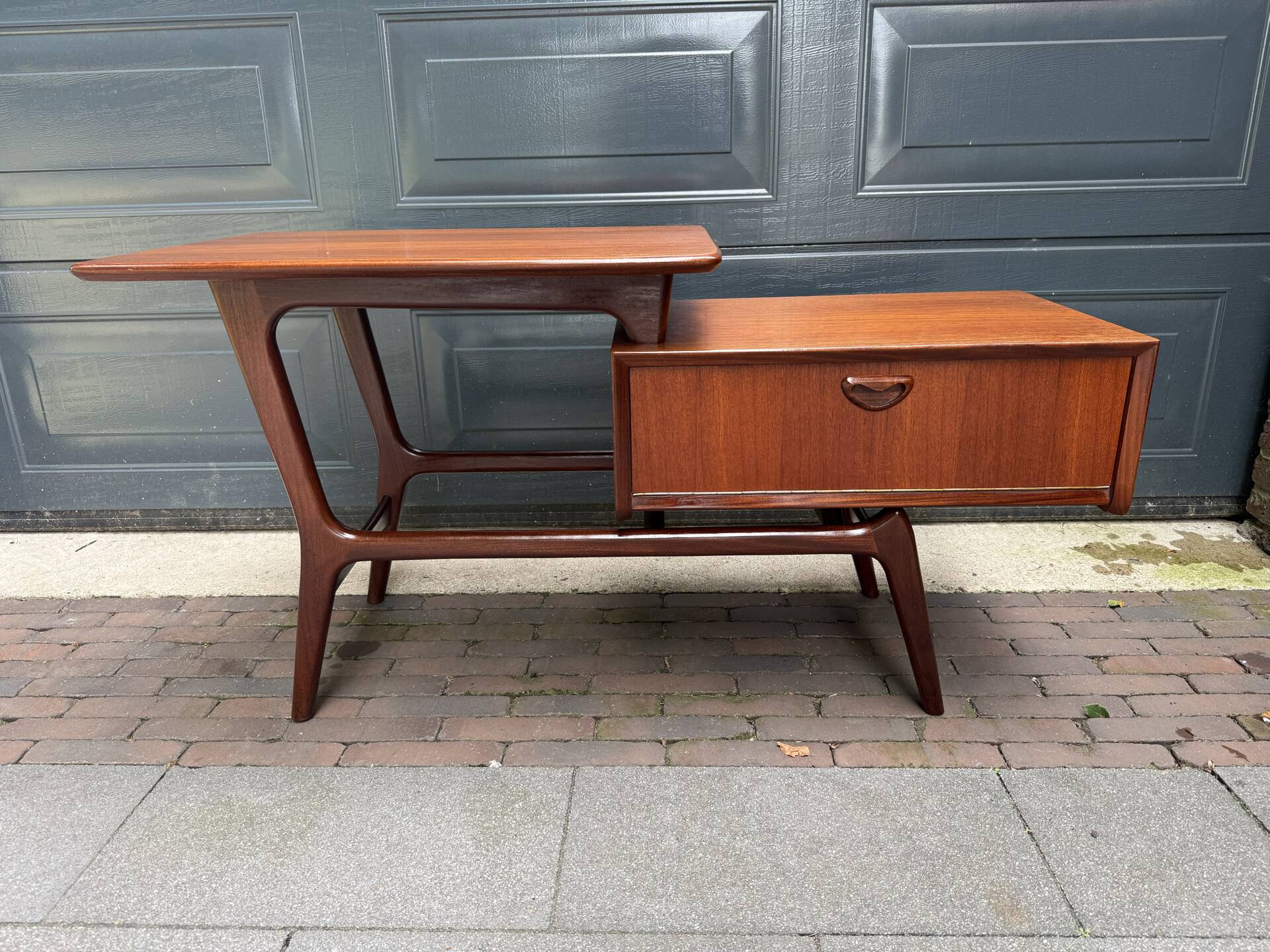 Wébe Tv table