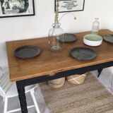 Farm table