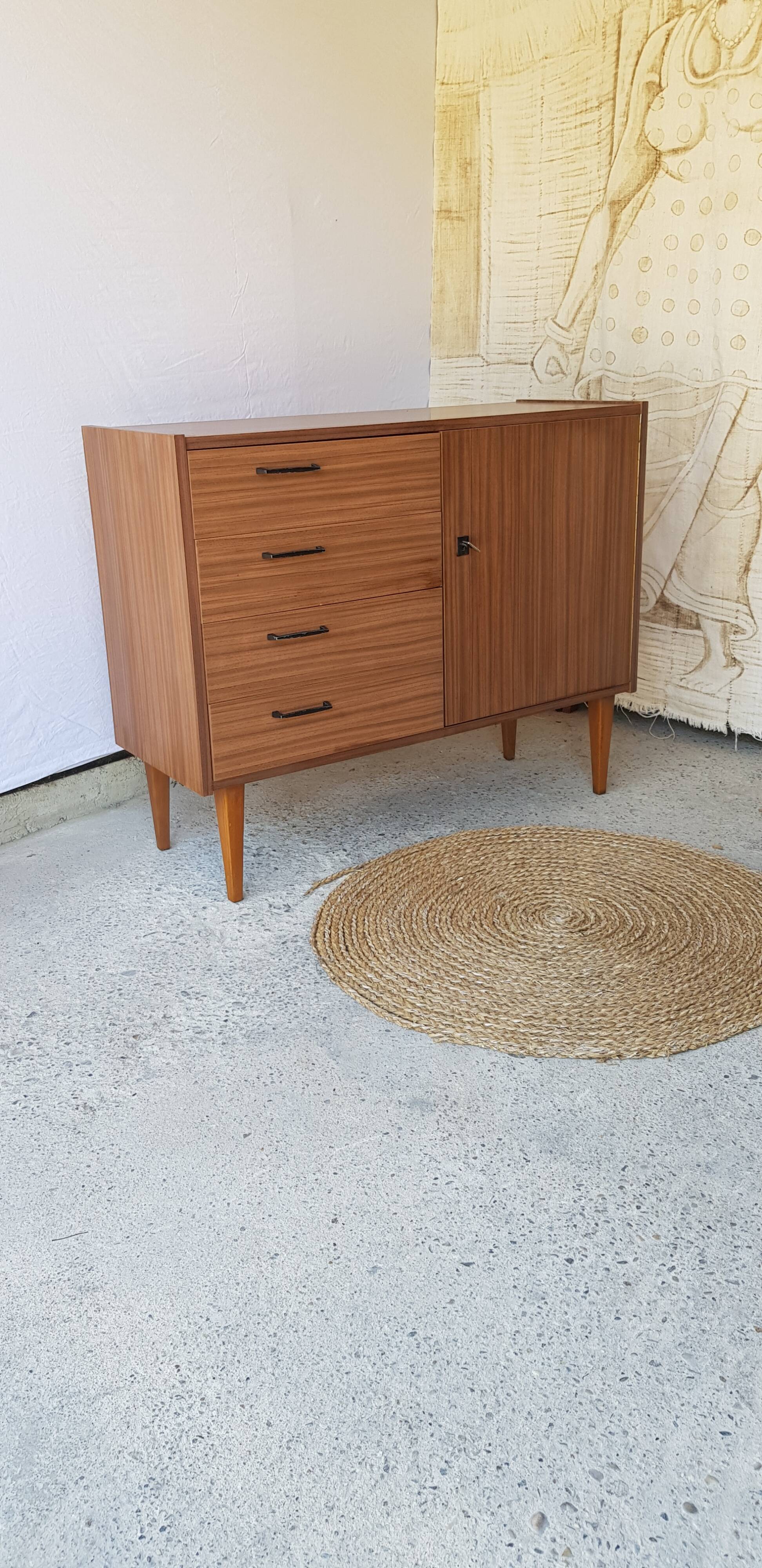 petite enfilade en formica