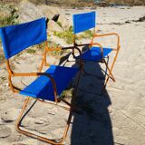 2 folding chairs