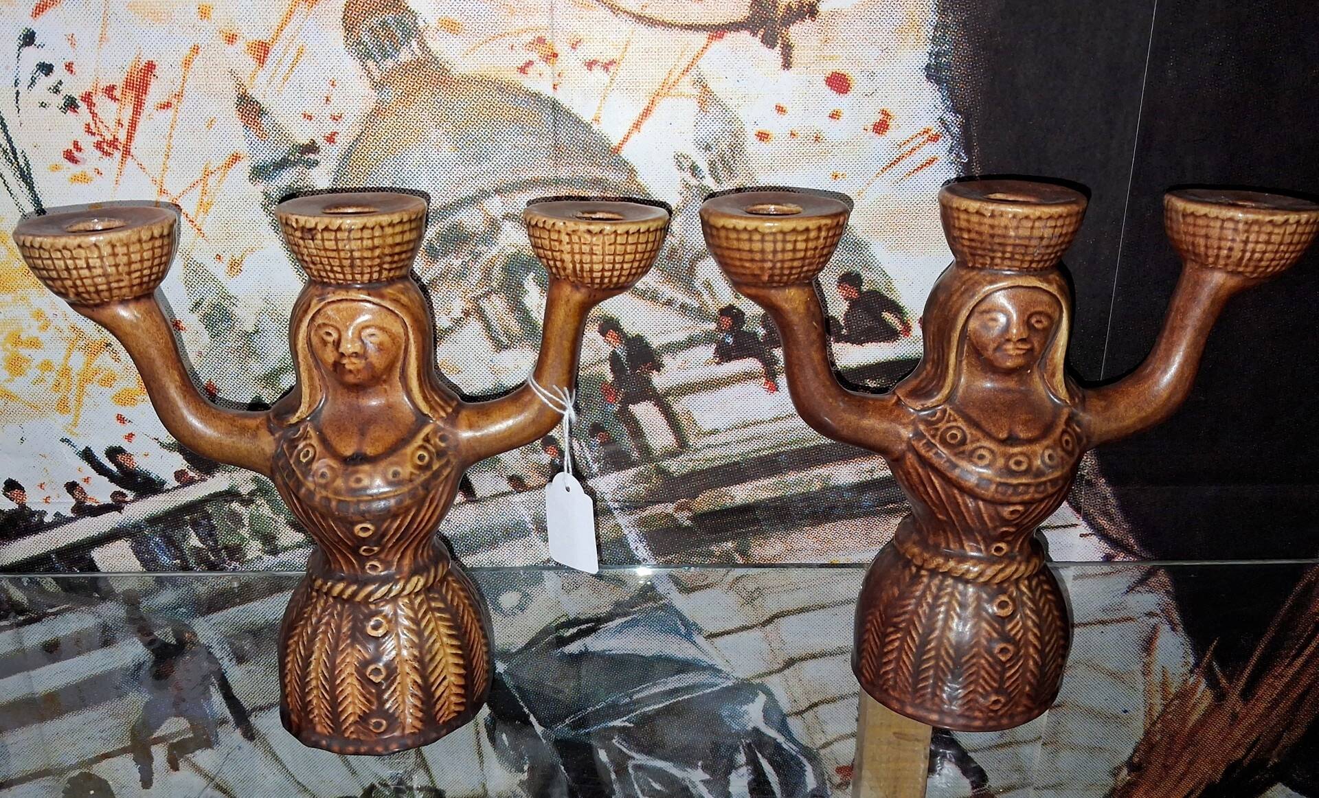 Paire de bougeoirs Saint - Clément en céramique émaillée