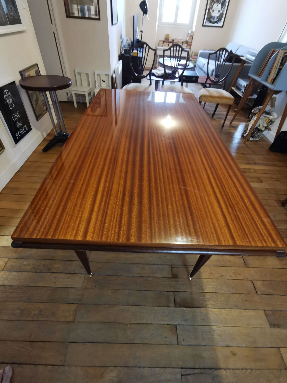 Mahogany dining table varnished year 60