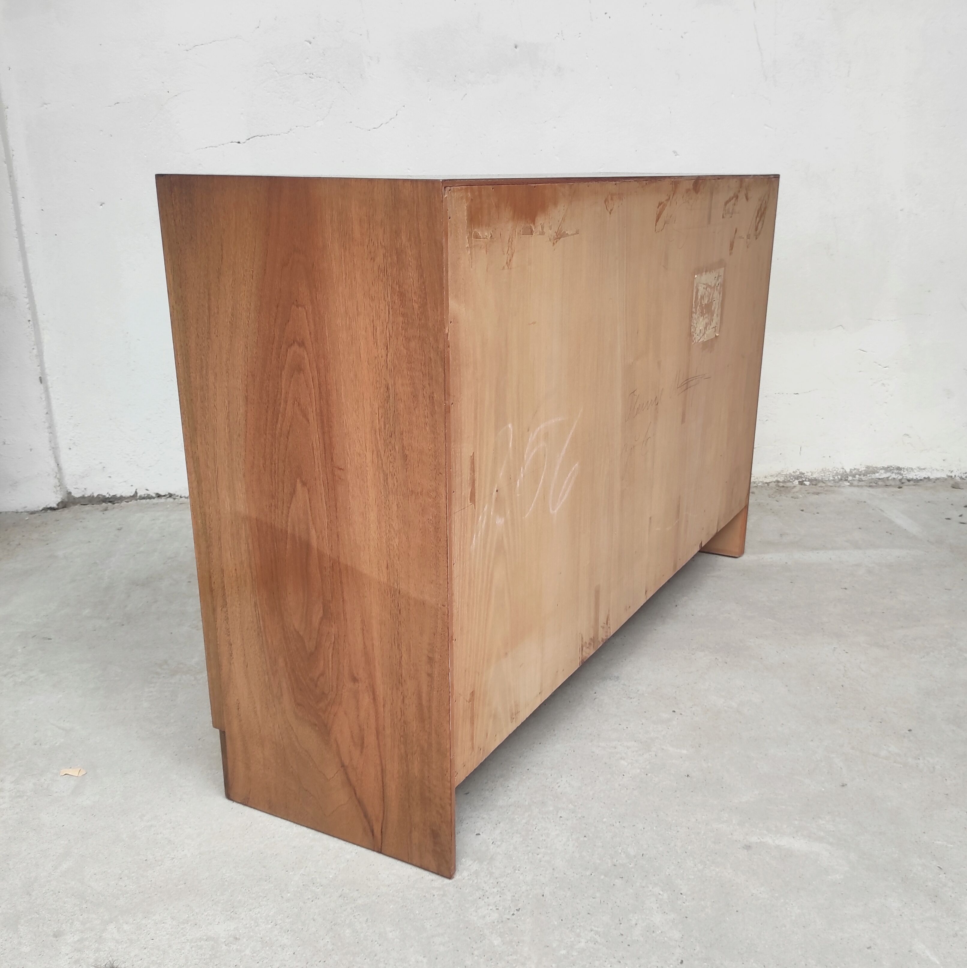 Showcase sideboard 2 doors, 1960