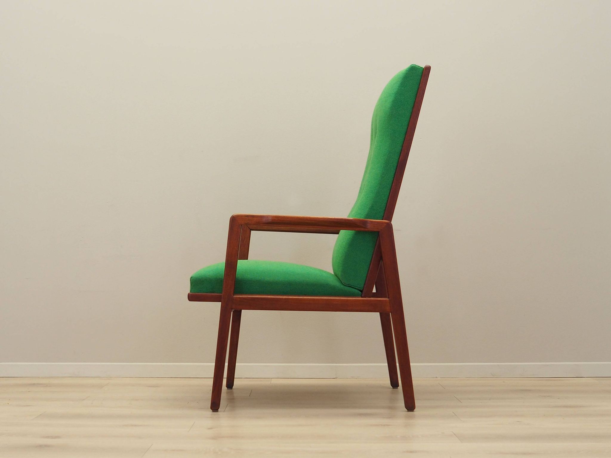 Fauteuil danois en teck et tissu vert, années 1970