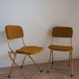 2 Vintage Eyrel folding chairs in mustard yellow and gold – Chic retro design