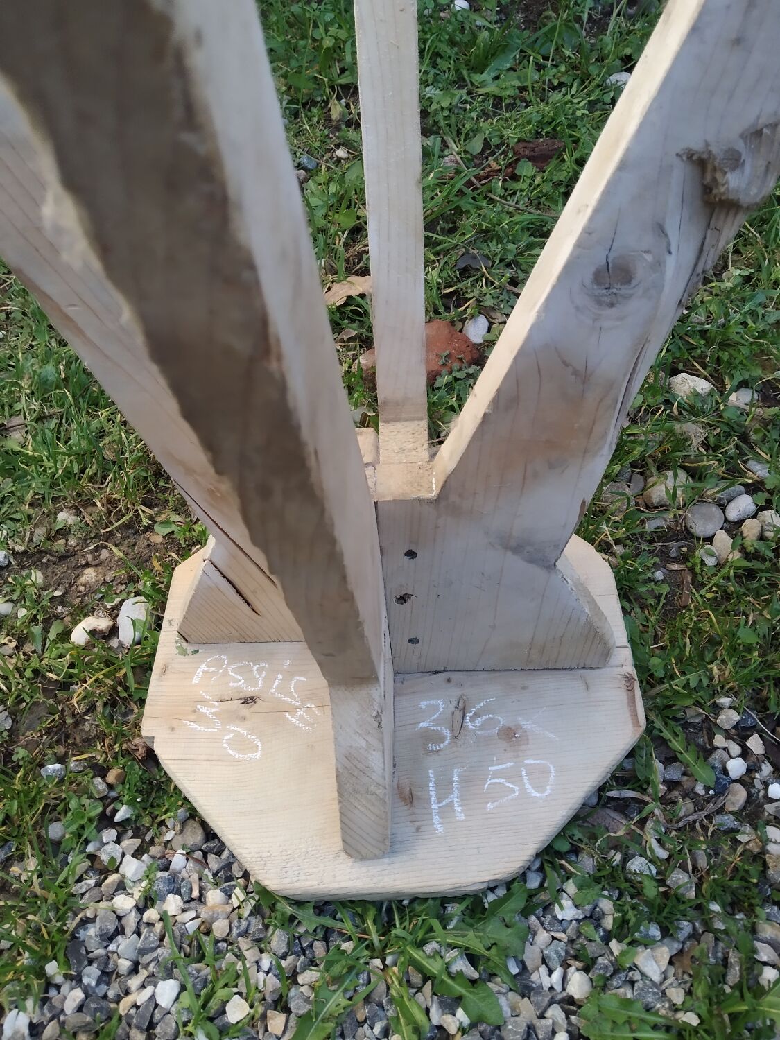 Tabouret en bois