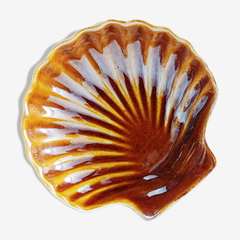 Sandstone shell cup