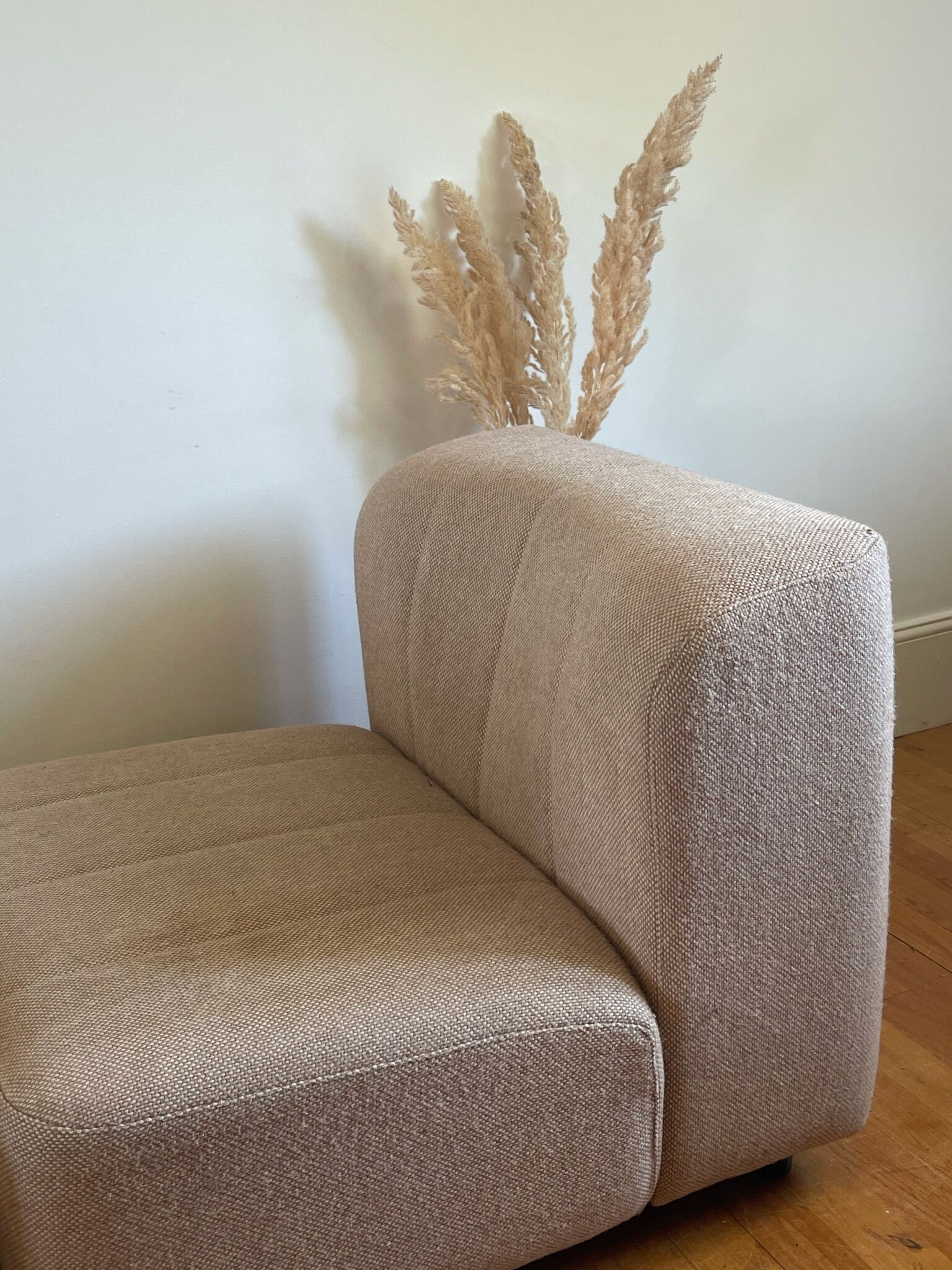 Pair of "Novemila" armchairs by Tito Agnolin Arflex