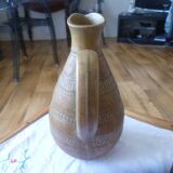 Digoin sandstone pitcher