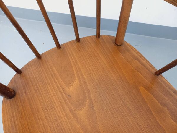 Fauteuil en bois vintage Baumann modèle Éventail des années 60