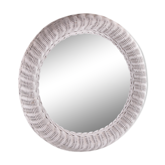 Scandinavian Round rattan mirror white
