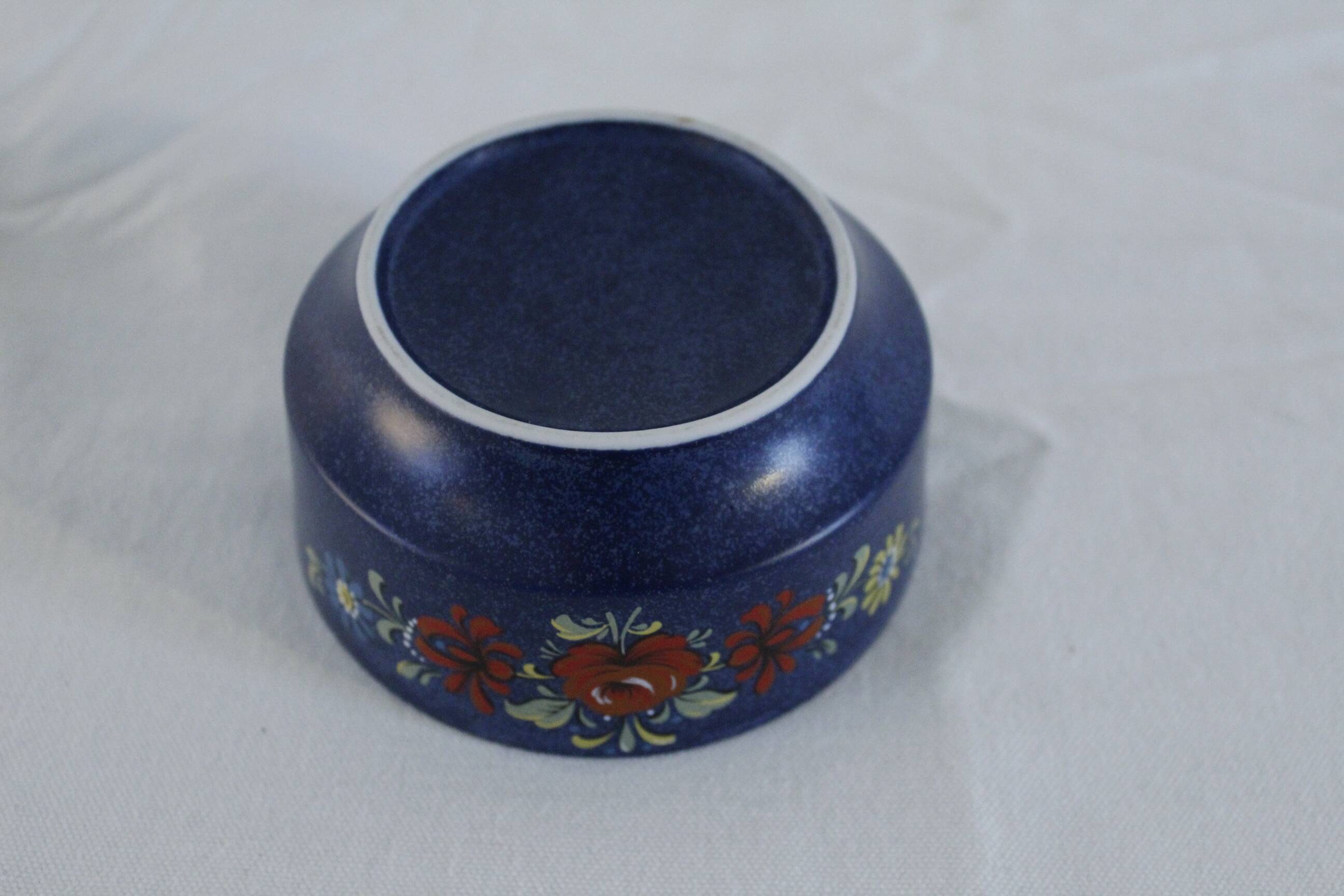 Vintage coffee set - blue and red flower patterns