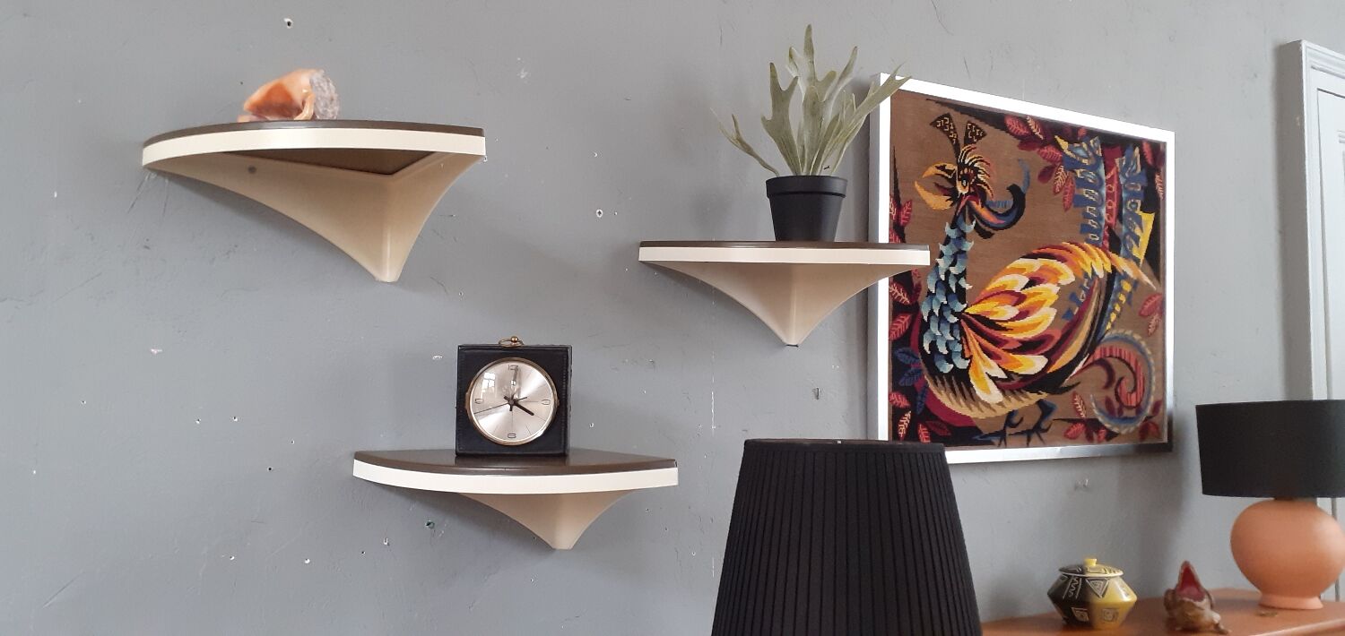 Three vintage corner shelves 70s