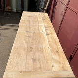 Farm table