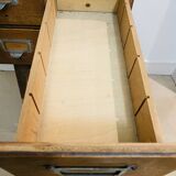 industrial storage unit with drawers to put down