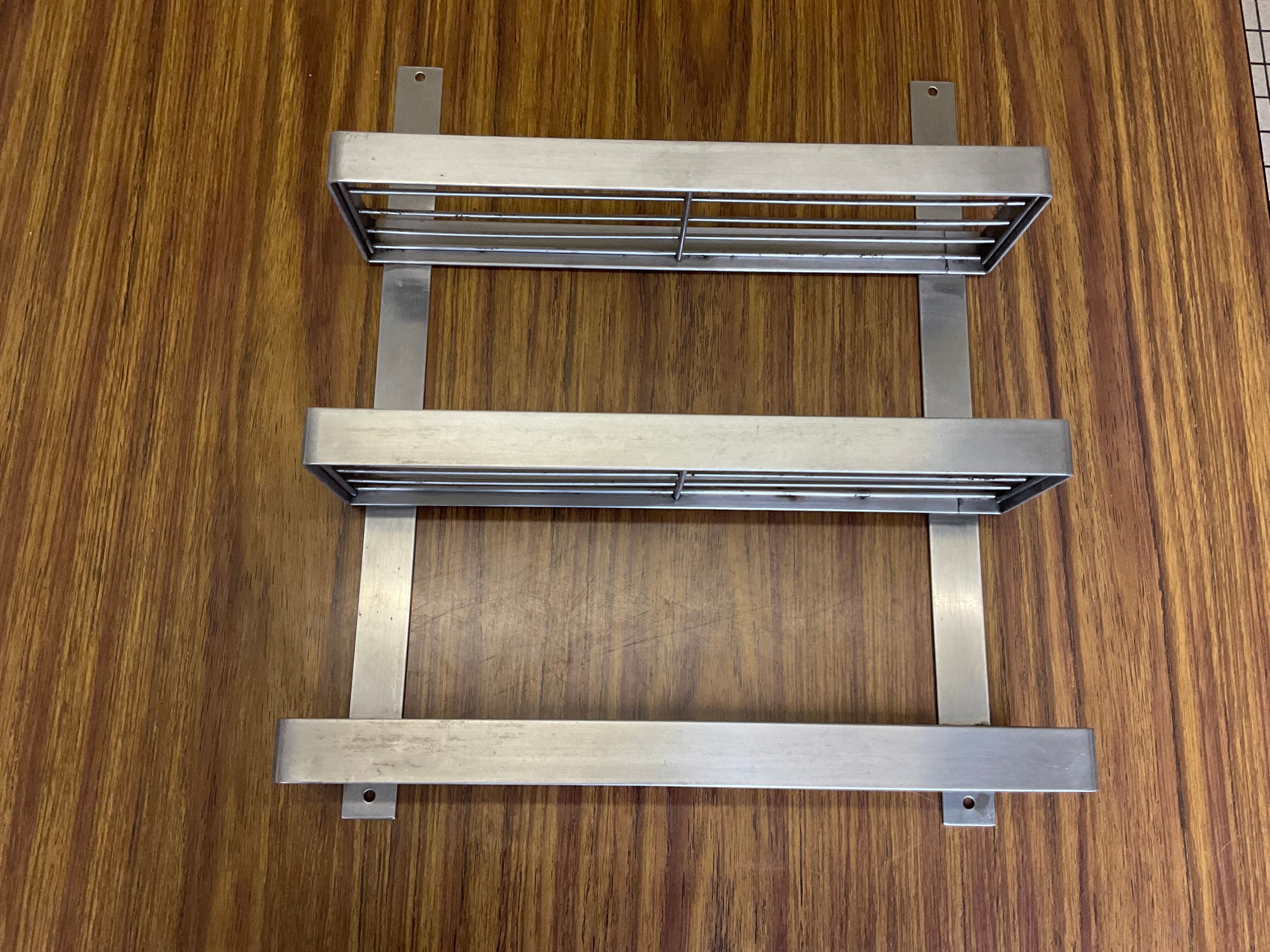 Bathroom shelf