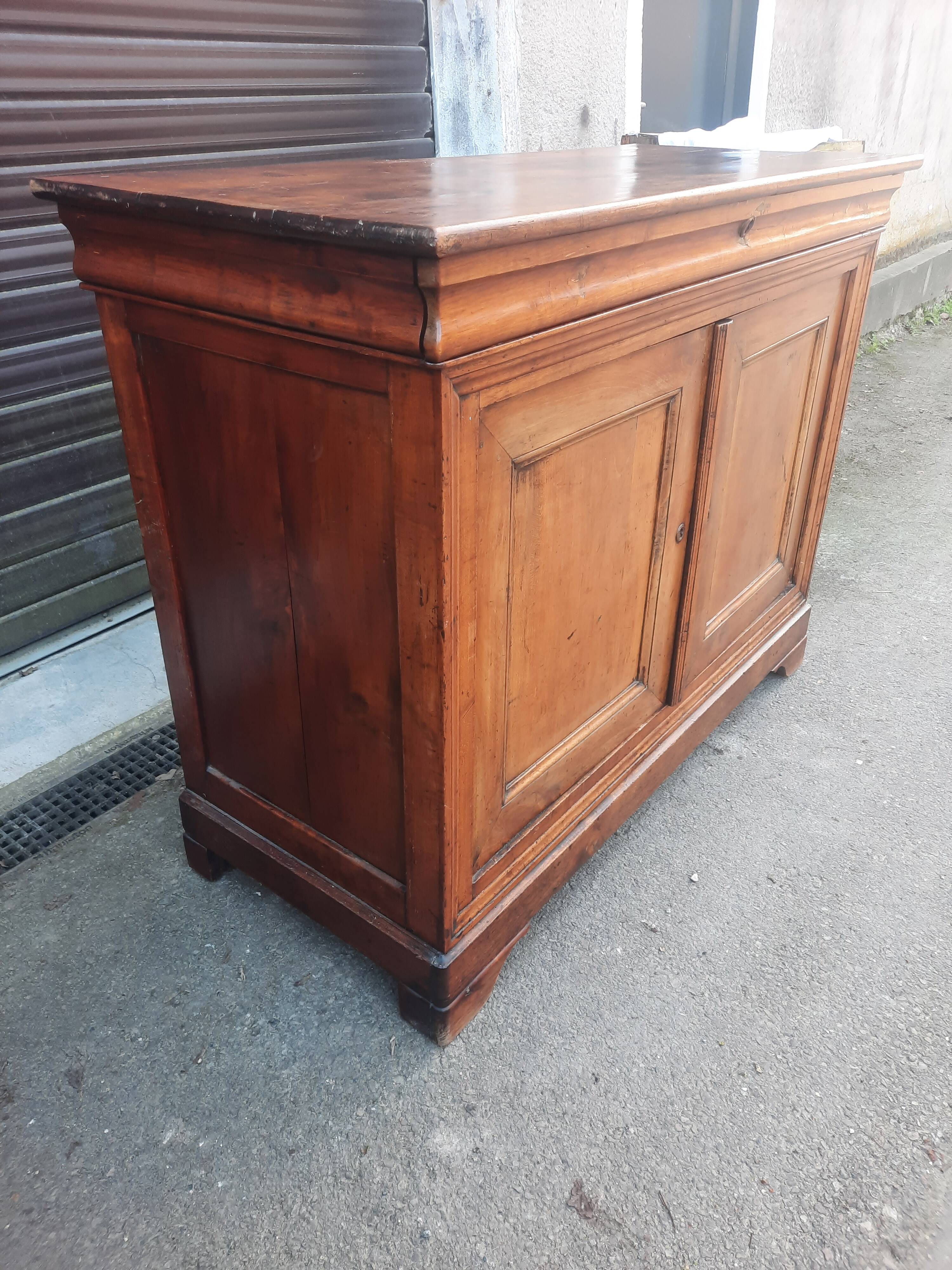 Buffet d epoque Louis Philippe en noyer