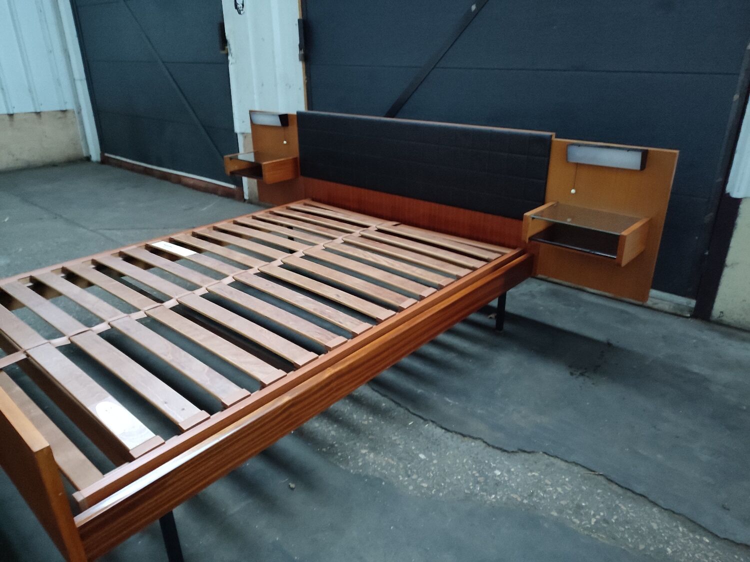 Vintage bed André Simard