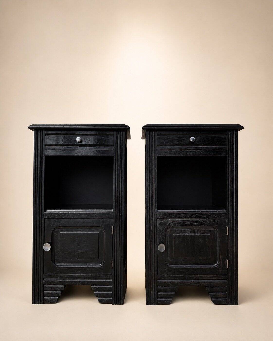 Pair of bedside tables — Art Deco style — Solid black stained oak