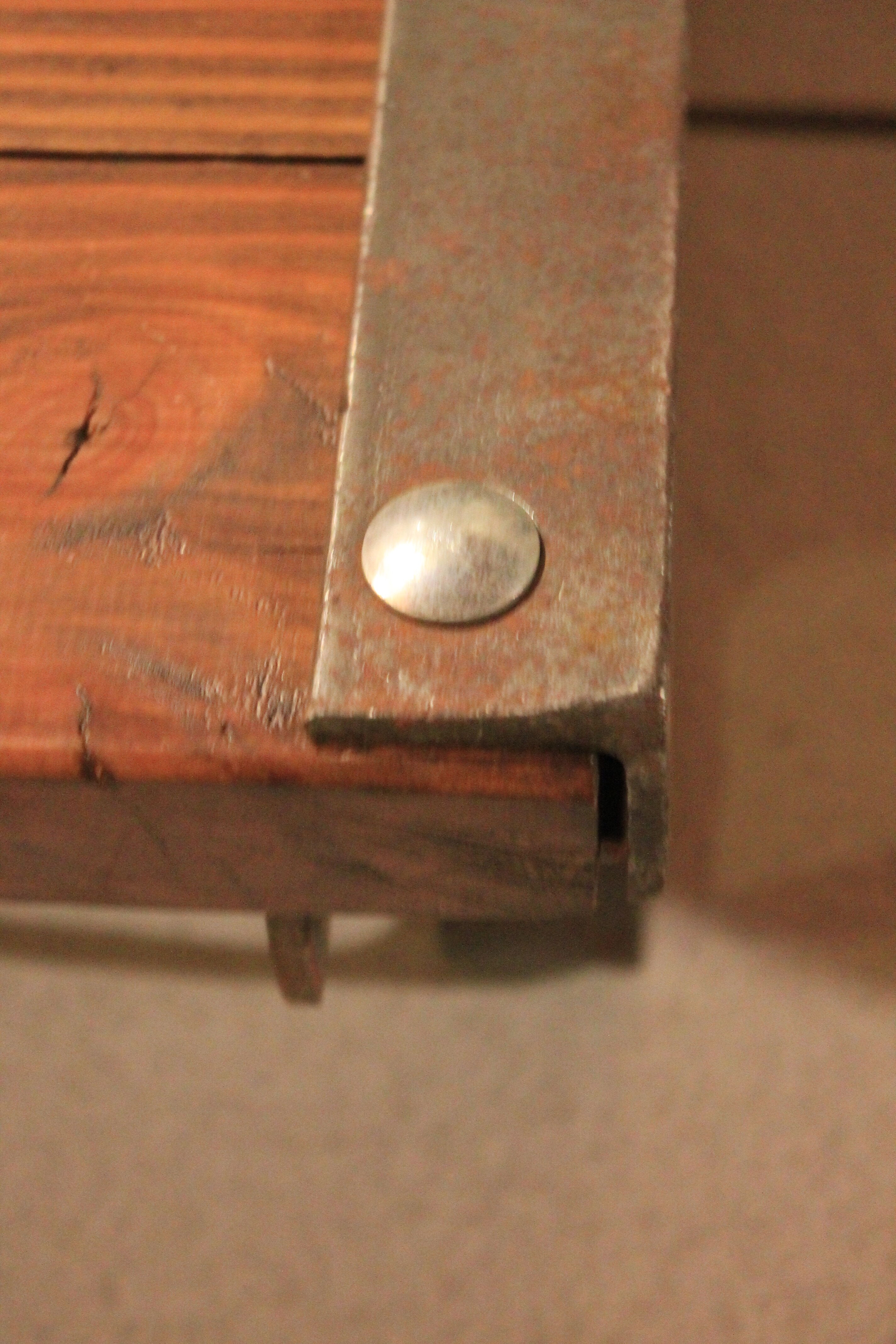 Industrial coffee table, SNCF palette