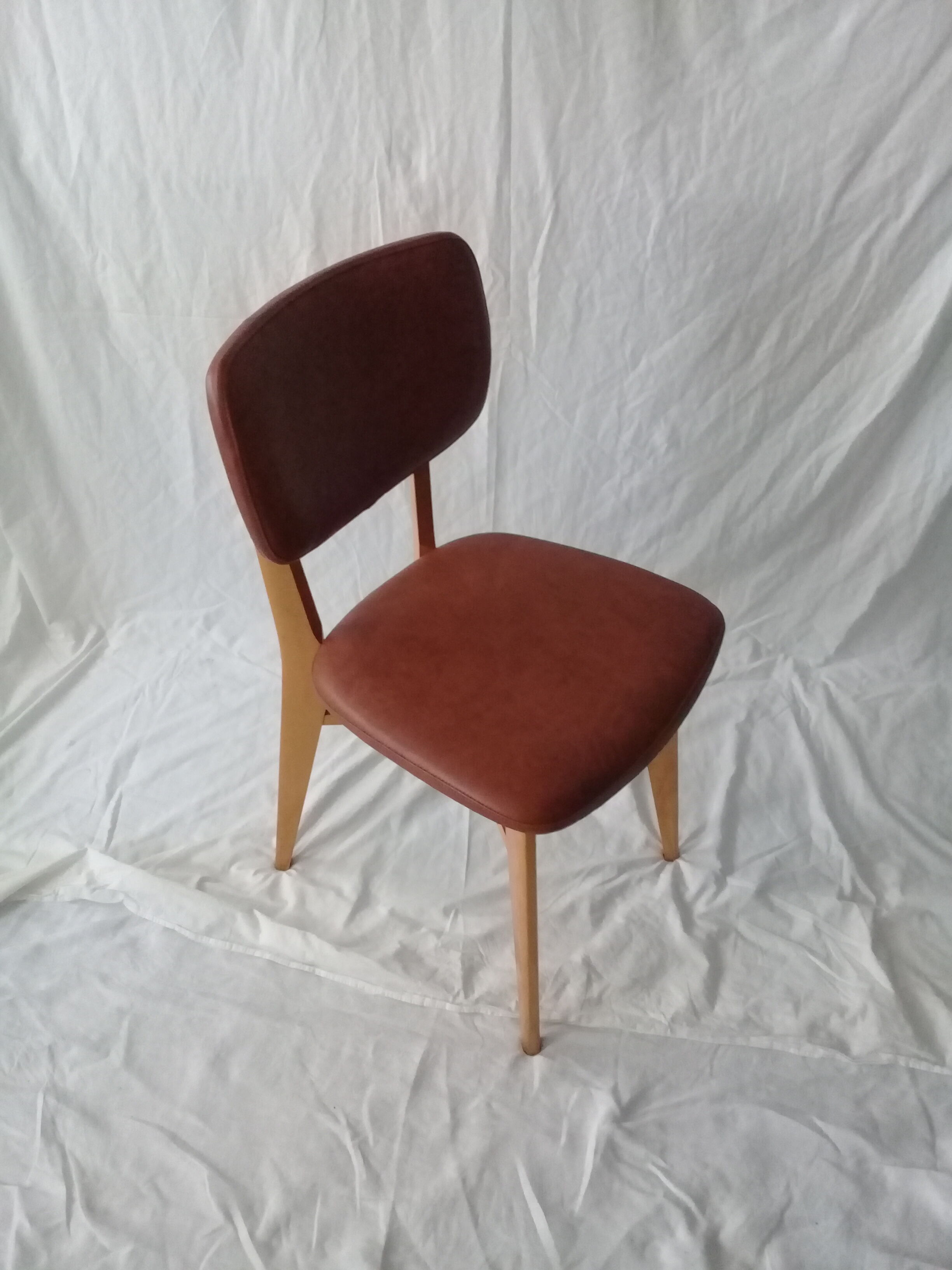 Suite of 6 vintage chairs