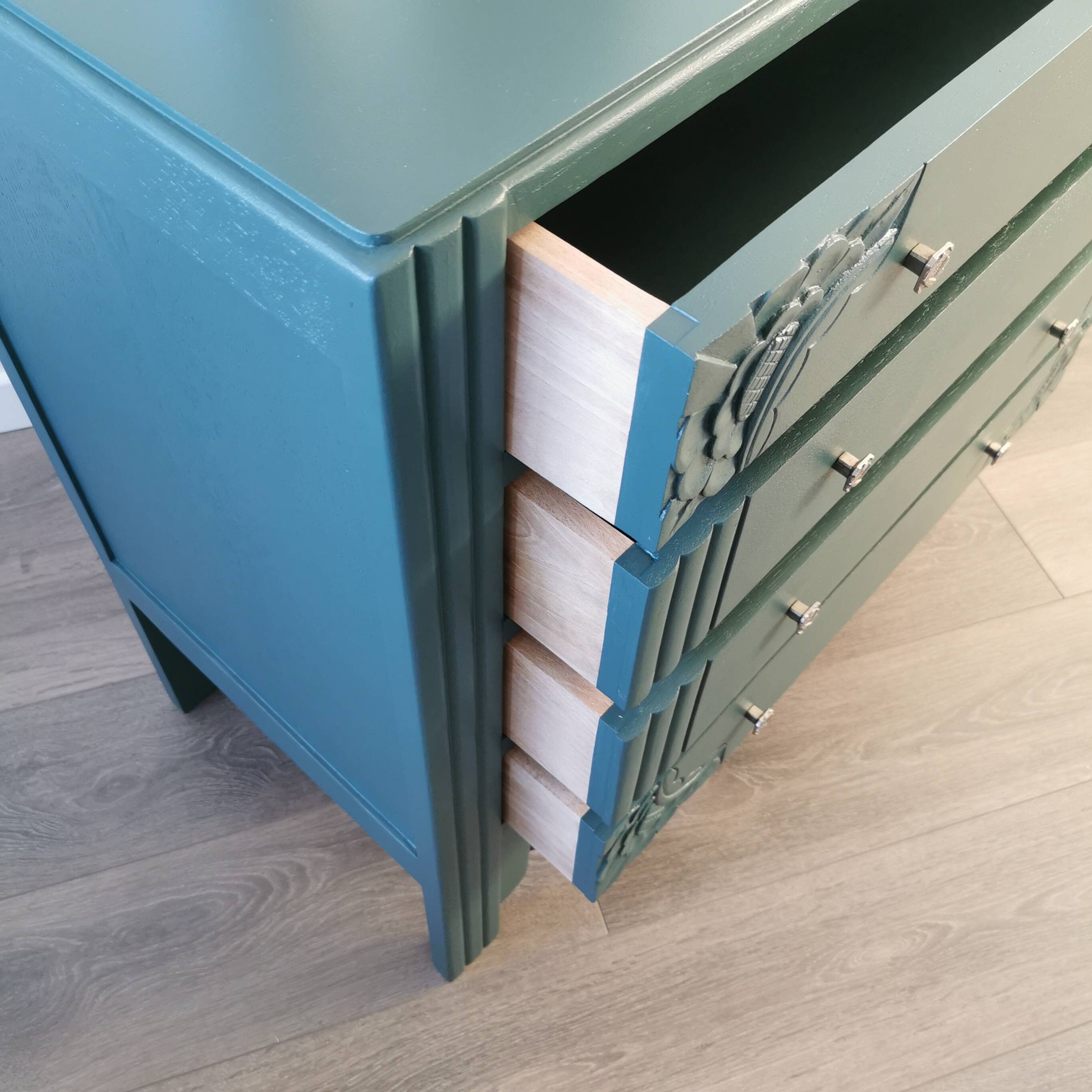 Art Deco chest of drawers