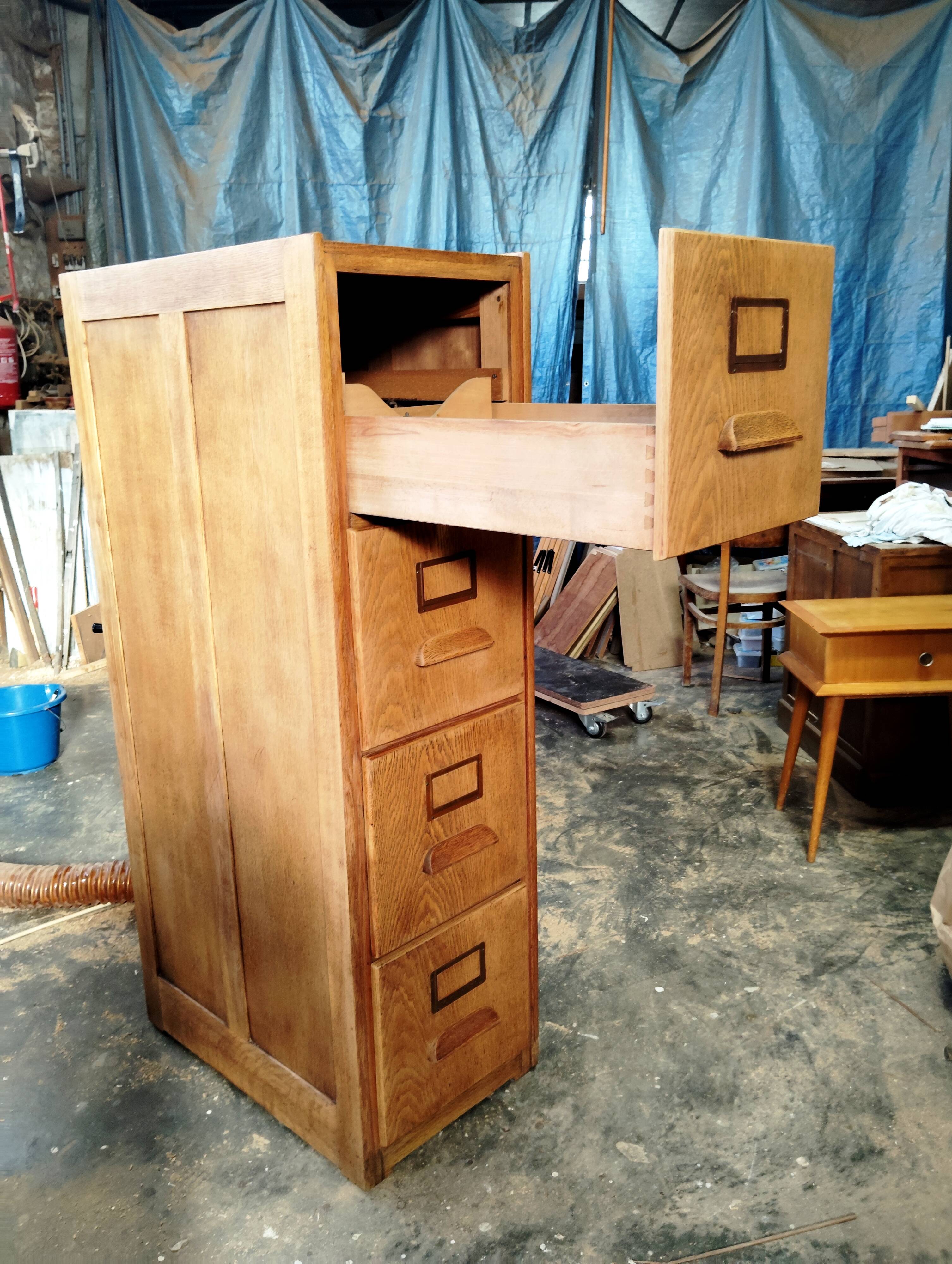 Filing cabinet - Storage furniture